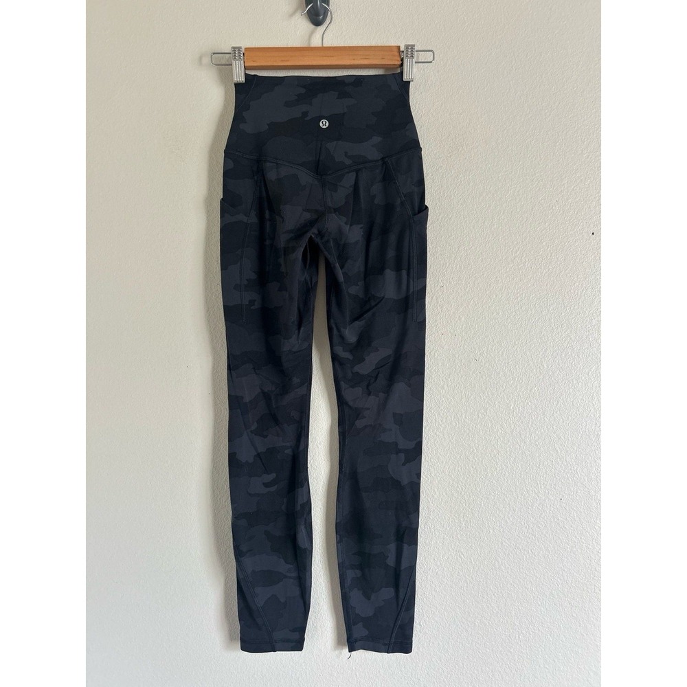 Lululemon Women's Black Gray Camouflage Nylon Lycra Leggings Size 2 W-7